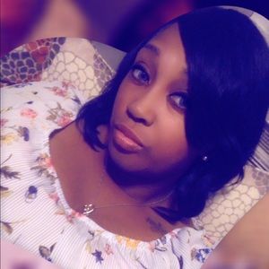 Meet your Posher, Antoinette